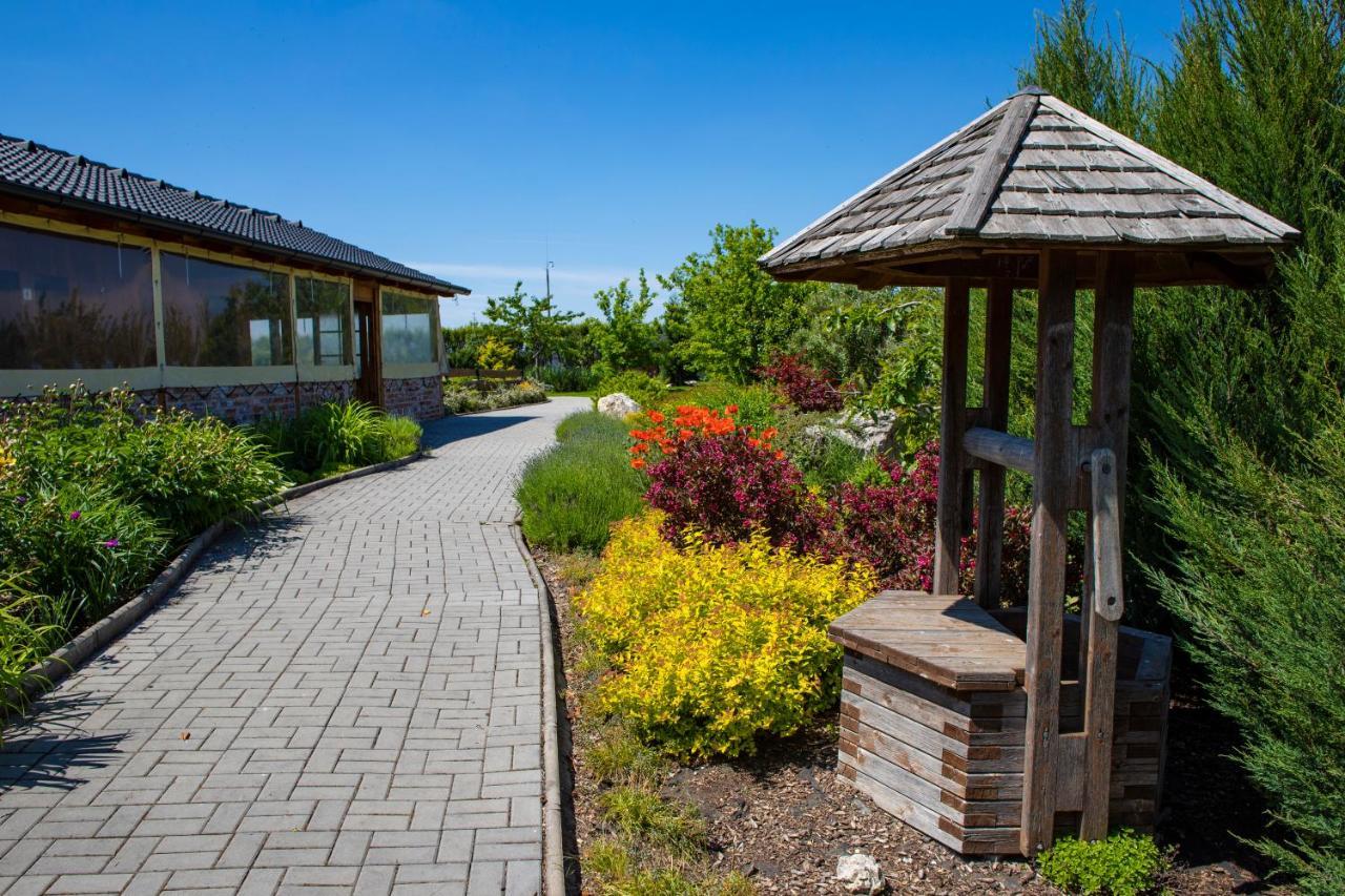 Amenity Penzion Horni Vestonice Exterior photo